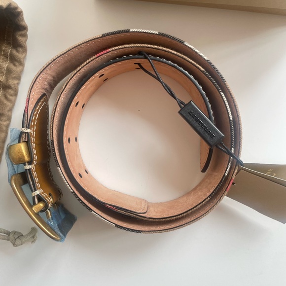 Burberry Belt. NWT. - Picture 2 of 11